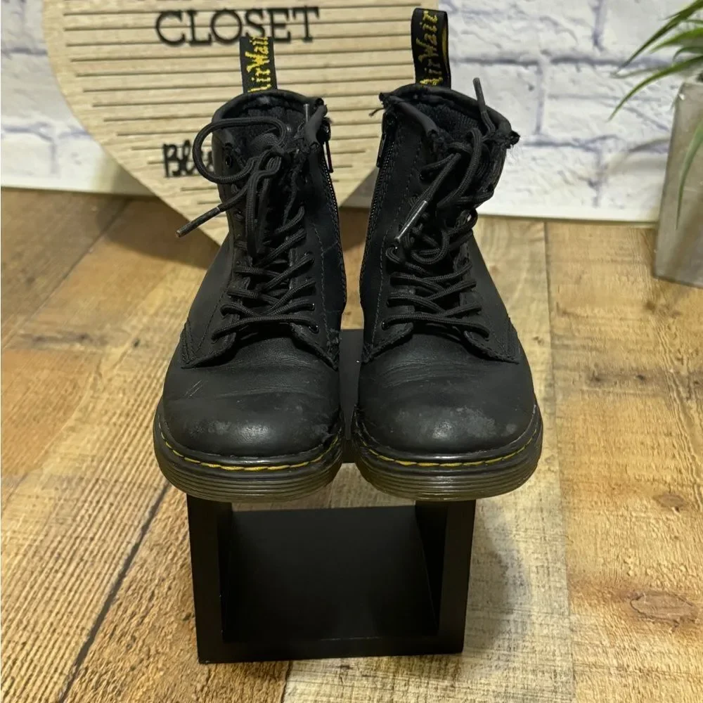 Dr Martens 1460 Soft T Leather Lace Up Boots Black Booties youth  Size 10